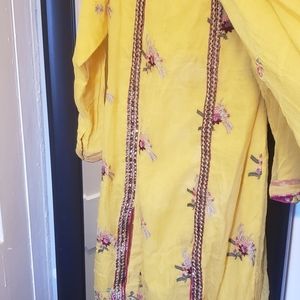 Beautiful yellow pakistani dress